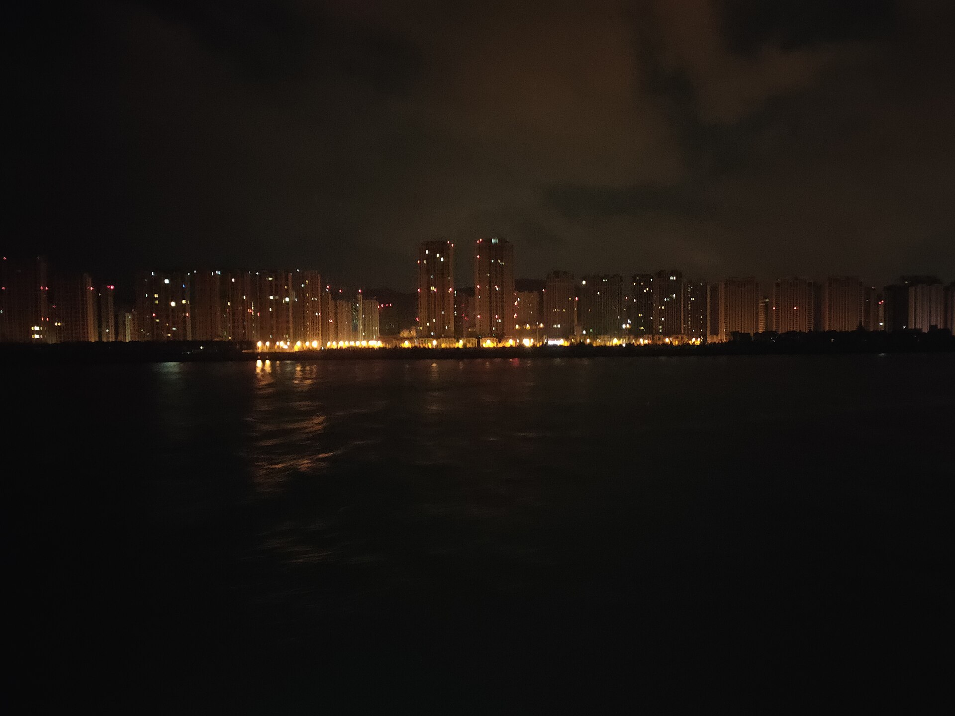 大连东港商务区夜景